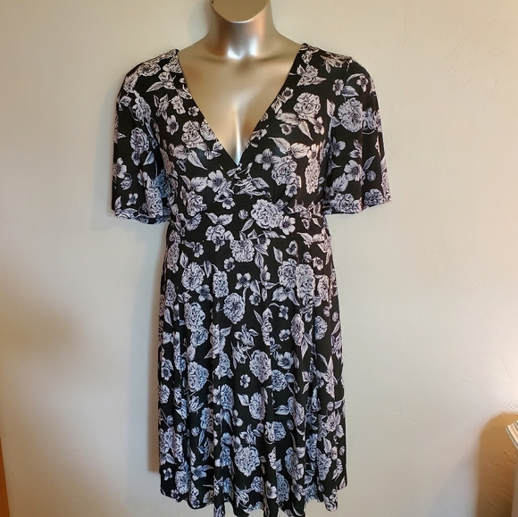 white butterfly sleeve dress